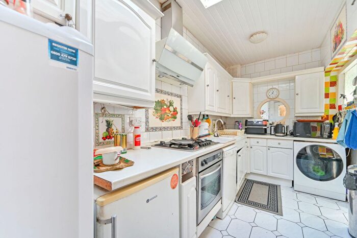5 Bedroom Semi-Detached House For Sale In Ealing Road, Wembley, HA0