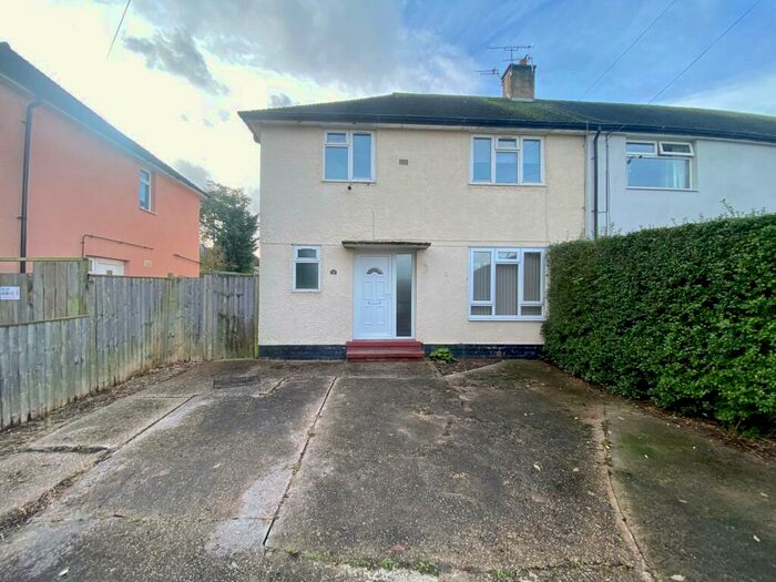 3 Bedroom House To Rent In Lansing Close, Clifton, NG11