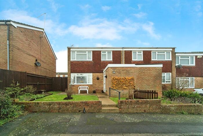 3 Bedroom End Of Terrace House For Sale In Foxglove Road, Eastbourne, BN23