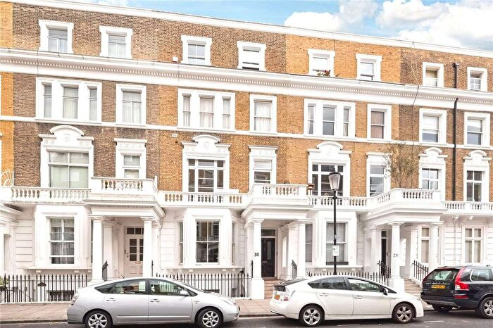 3 Bedroom Flat To Rent In Nevern Place, SW5
