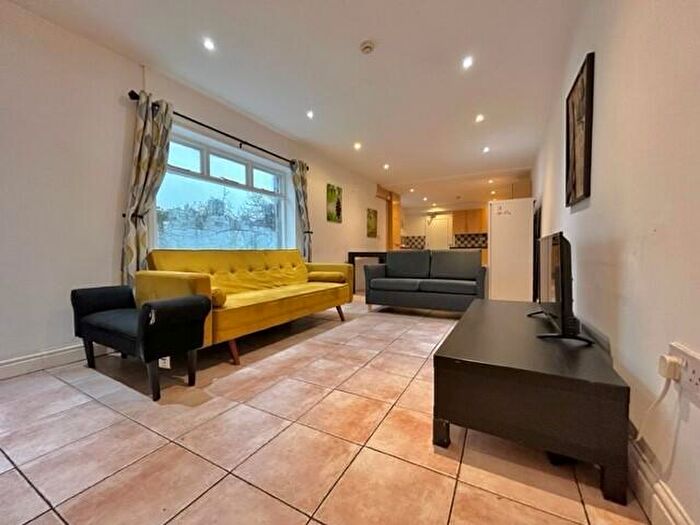 9 Bedroom House To Rent In Woodville Road, Cardiff(City), CF24