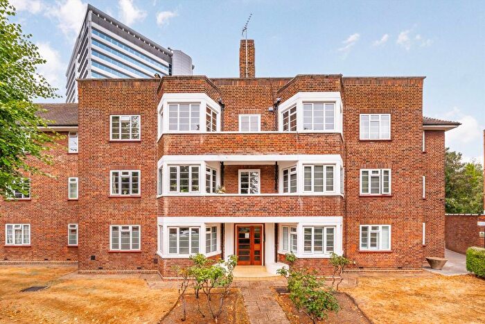 2 Bedroom Flat To Rent In Grange Road, Gunnersbury Park, W4