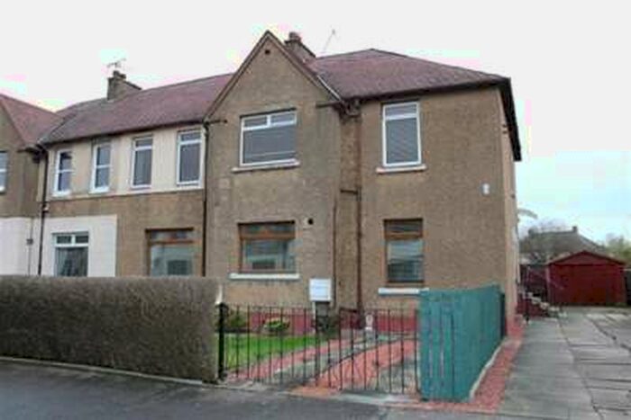 3 Bedroom Flat To Rent In Hazel Road, Grangemouth, FK3
