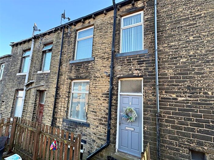 2 Bedroom Terraced House For Sale In Crossley Street, Queensbury, BD13