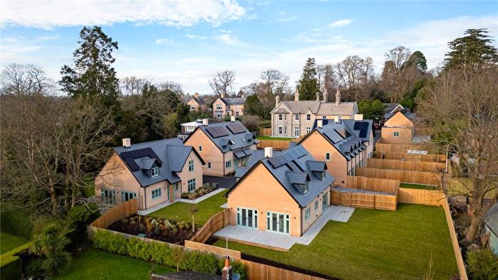 4 Bedroom Detached House For Sale In Moralee Close, Rowlands Hill, Wimborne, Dorset, BH21