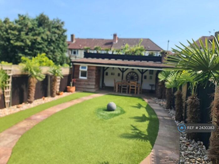 5 Bedroom Terraced House To Rent In Selsdon, Selsdon, CR2
