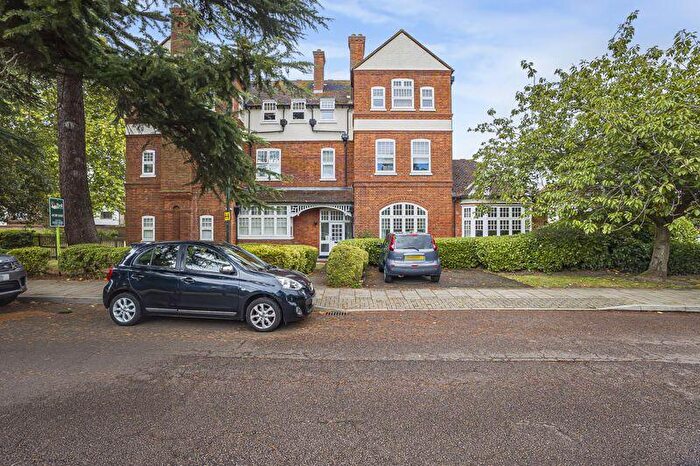 1 Bedroom Flat For Sale In Acacia Way, Sidcup, DA15