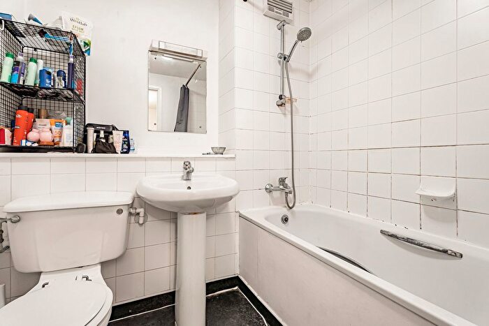 1 Bedroom Flat For Sale In Cremer Street, London, E2
