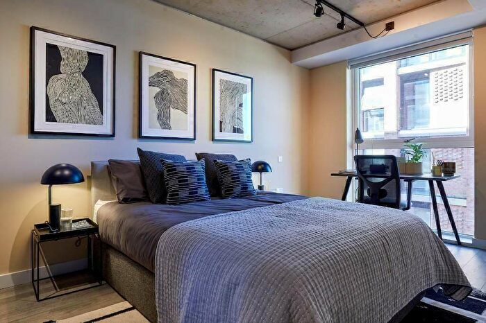 2 Bedroom Flat To Rent In Wharf Approach, Leeds, West Yorkshire, LS1