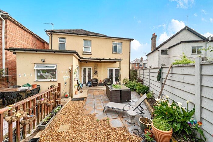 4 Bedroom Detached House For Sale In Columbia Road, Bournemouth, BH10