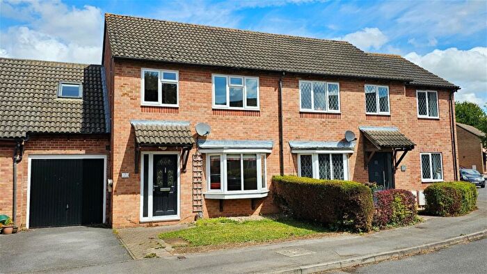 4 Bedroom Terraced House For Sale In Fuller Close, Thatcham, RG19