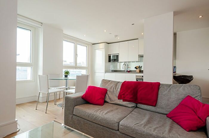 1 Bedroom Flat To Rent In St. Luke's Avenue, London, SW4