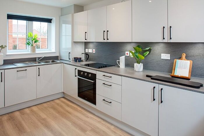 2 Bedroom Flat To Rent In Leaf Living At Orwell Park, Sutton Courtenay, Gb, OX14