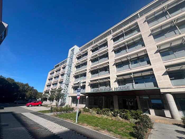 2 Bedroom Flat To Rent In Edinburgh Gate, Harlow, CM20