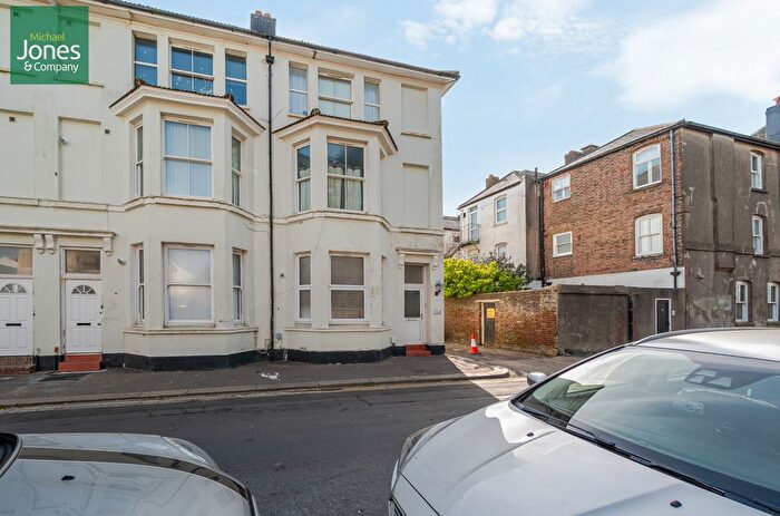 1 Bedroom Flat To Rent In Western Place, Worthing, BN11