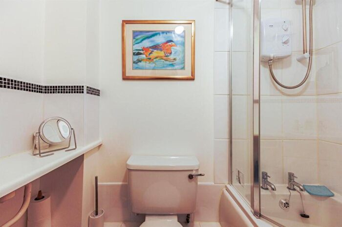 1 Bedroom Flat For Sale In Drapers Fields, Coventry, CV1 - Photo 4