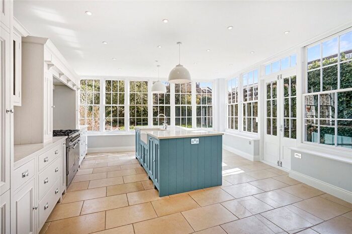 6 Bedroom Detached House To Rent In Old Town, Clapham, London, SW4