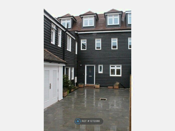 1 Bedroom Flat To Rent In Bakers Close, Aylesford, ME20