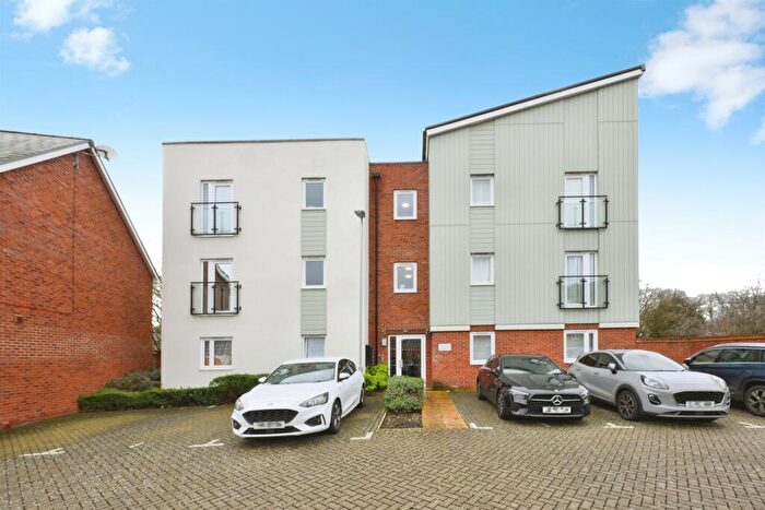 2 Bedroom Flat For Sale In St. Marys Lane, Harlow, CM20