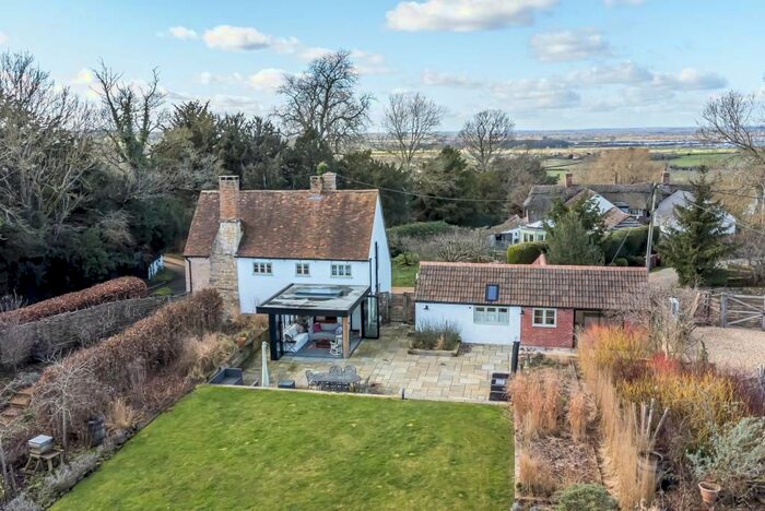 4 Bedroom Detached House For Sale In Horton-Cum-Studley, Oxfordshire, OX33