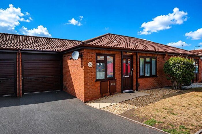 2 Bedroom Semi-Detached Bungalow For Sale In Elms Park, Ruddington, NG11