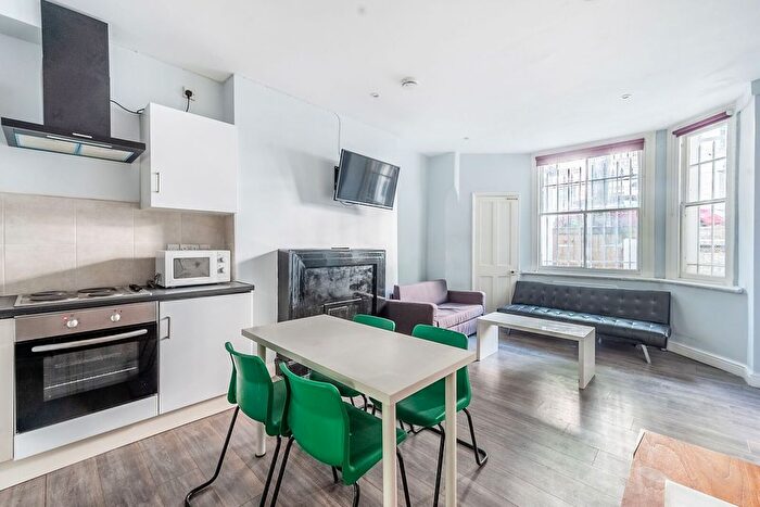 1 Bedroom Flat To Rent In Marloes Road, Kensington, London, W8