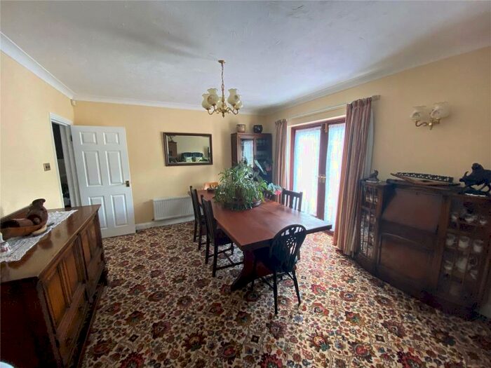 3 Bedroom Bungalow For Sale In Rayleigh Downs Road, Rayleigh, Essex, SS6