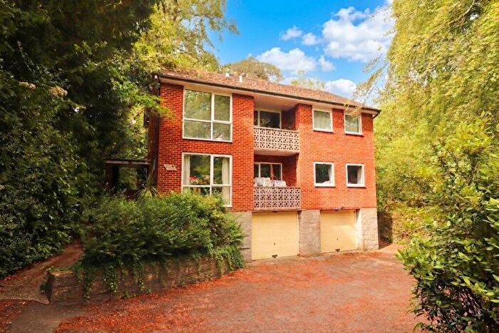 2 Bedroom Flat For Sale In Hiltingbury Road, Hiltingbury, SO53