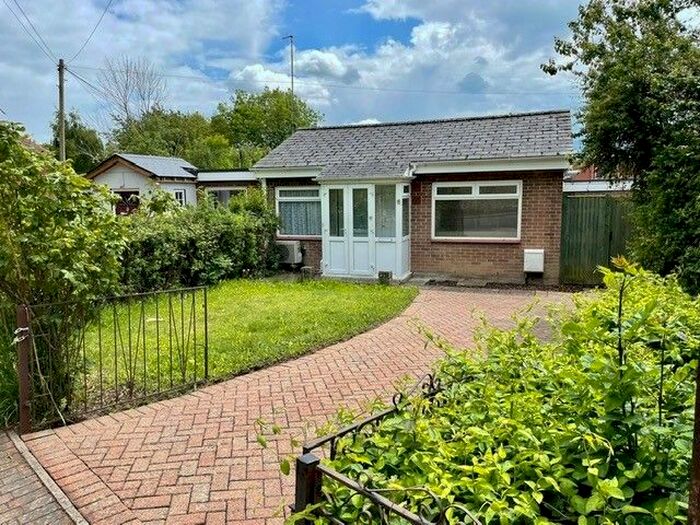 1 Bedroom Semi-Detached Bungalow To Rent In Church Street, Edenbridge, TN8