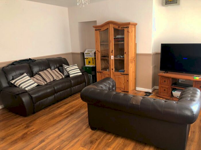 3 Bedroom End Of Terrace House To Rent In Clarence Road, Bilston, WV14