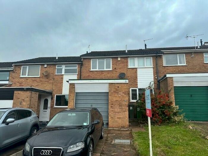 3 Bedroom Town House To Rent In Sonning Way, Glen Parva, Leicester, LE2