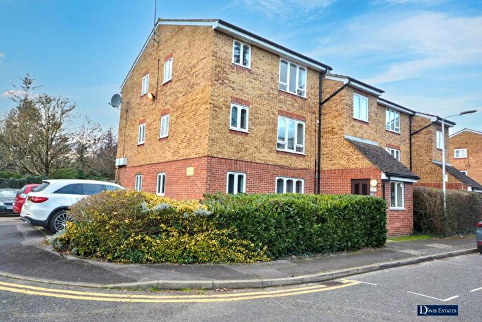 1 Bedroom Flat For Sale In Frazer Close, Romford, RM1