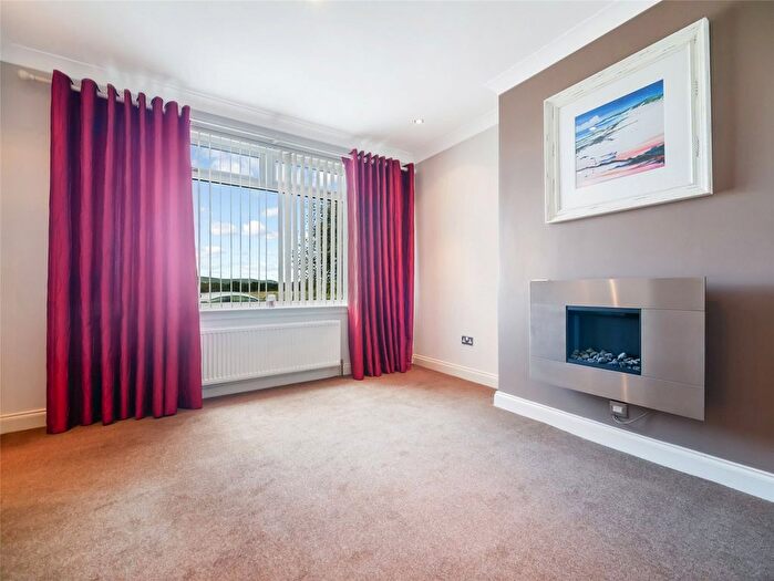 2 Bedroom Semi-Detached House For Sale In Birkhill Avenue, Bishopbriggs, Glasgow, East Dunbartonshire, G64