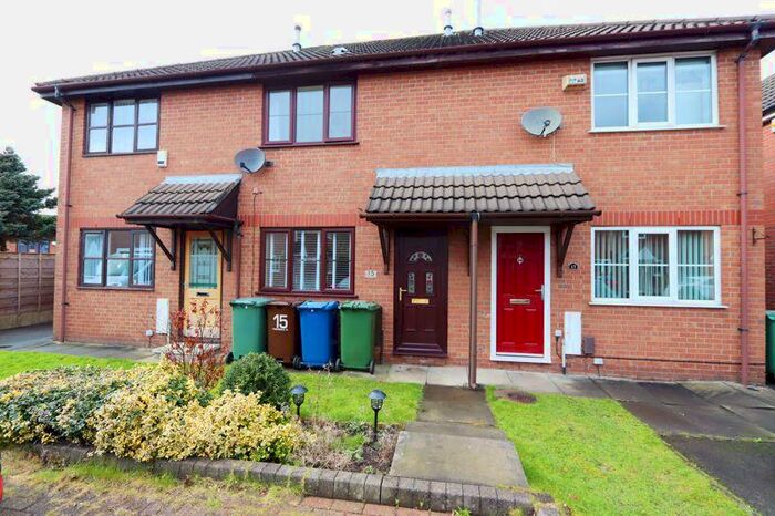 2 Bedroom Town House To Rent In Tweedsdale Close, Whitefield, Manchester, M45