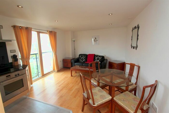 1 Bedroom Flat To Rent In Chadwick Street, Hunslet, Leeds, LS10