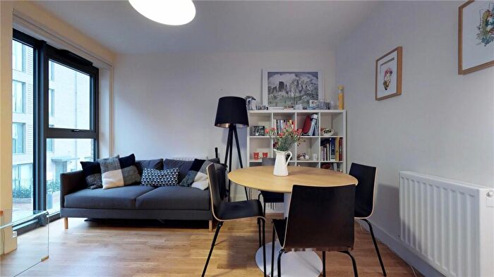 1 Bedroom Flat To Rent In Hythe House, Finsbury Park, N4