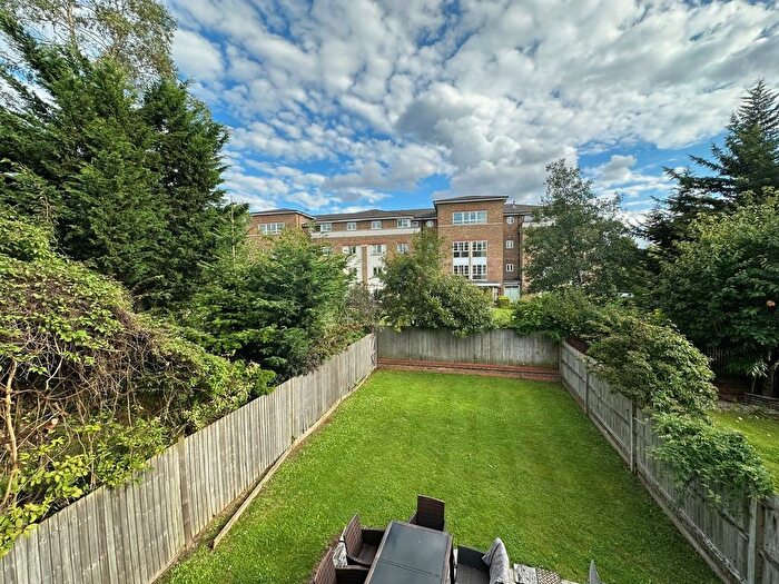 5 Bedroom Terraced House For Sale In Goodhall Close, Stanmore, Greater London, HA7