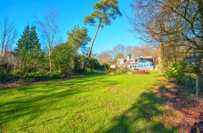 5 Bedroom House For Sale In North Trade Road, Battle, TN33