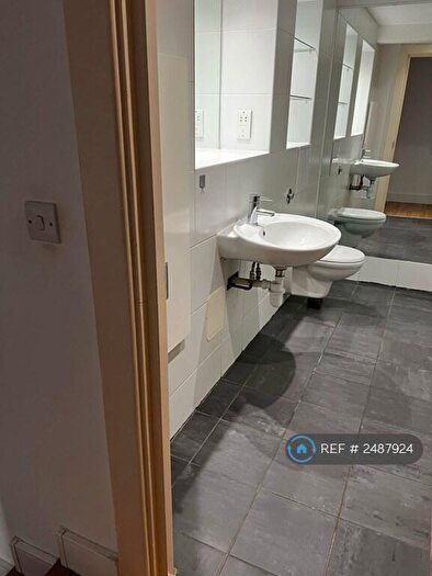 3 Bedroom Flat To Rent In St. James's Street, Brighton, BN2