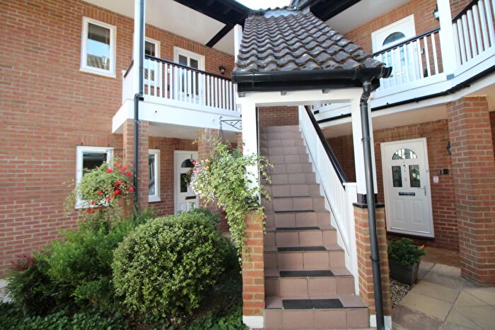 2 Bedroom Maisonette To Rent In Weedon Court, Wallingford, OX10