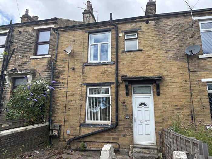 1 Bedroom Terraced House For Sale In Harrogate Road, Bradford, BD2