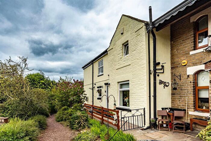 4 Bedroom Semi Detached House For Sale In Alma Cottages, Queensbury, Bradford, BD13