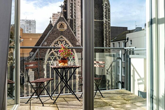 2 Bedroom Apartment To Rent In Avalon, West Street, Brighton, BN1