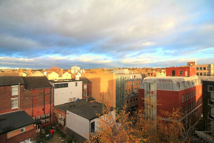 2 Bedroom Flat To Rent In Maidstone Road, Norwich, NR1