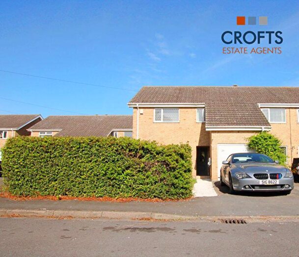 4 Bedroom Semi-Detached House To Rent In Kishorn Court, Immingham, DN40