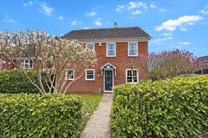 4 Bedroom Detached House For Sale In Merryfields, Strood, Rochester, ME2