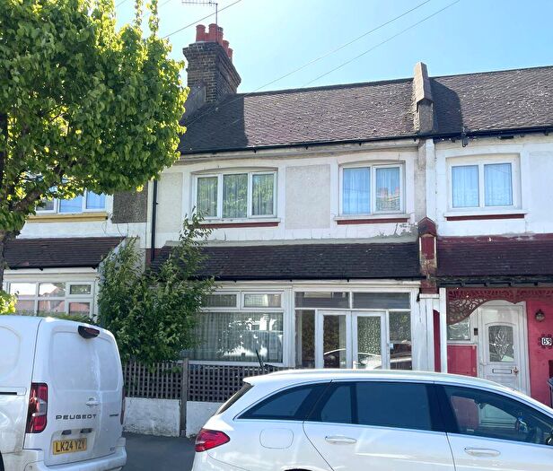 3 Bedroom Terraced House For Sale In Torridge Road, Thornton Heath, CR7