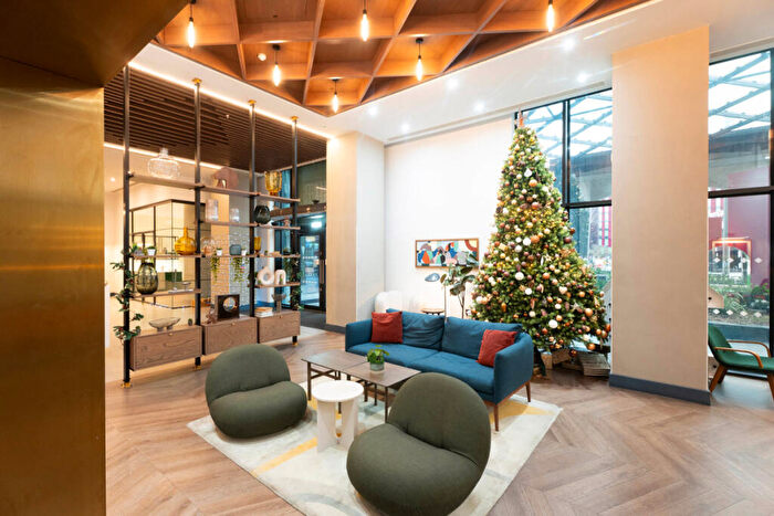 3 Bedroom Flat To Rent In Ten Degrees, Croydon, CR0