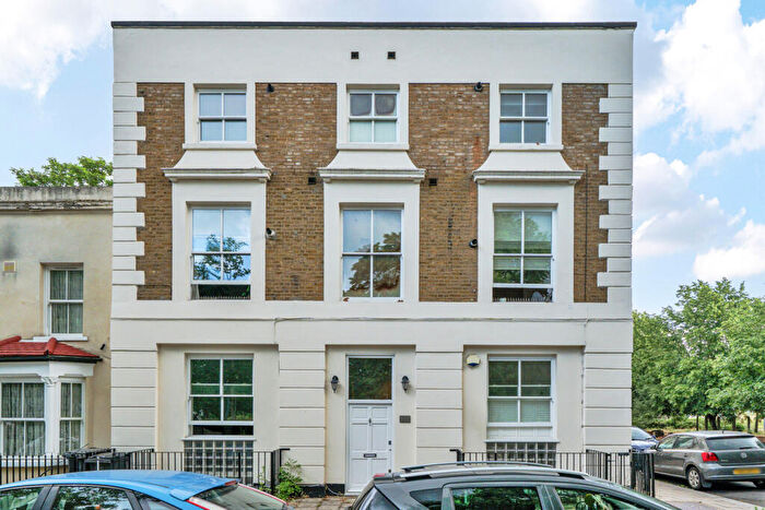 2 Bedroom Apartment For Sale In Clifton Rise, London, SE14