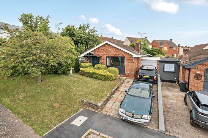 2 Bedroom Detached Bungalow For Sale In Elder Grove, Crediton, EX17